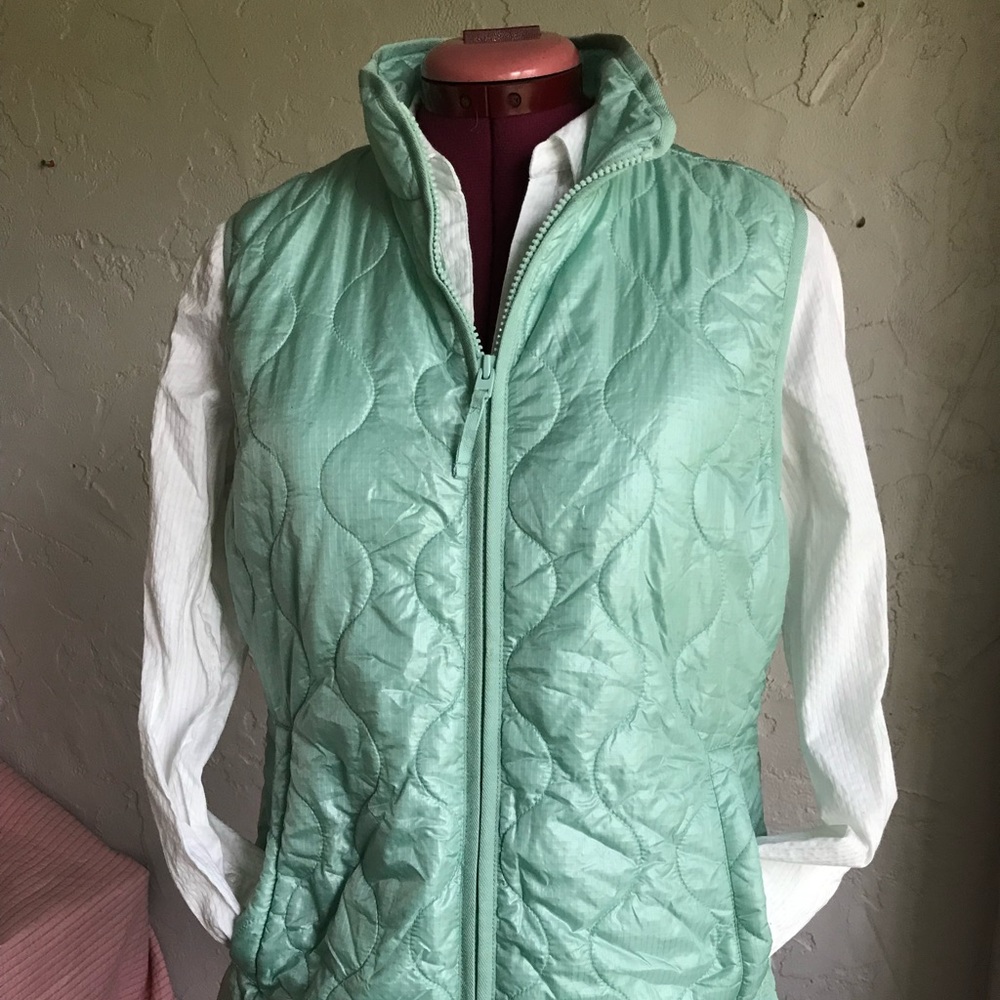 J crew mint puffer vest